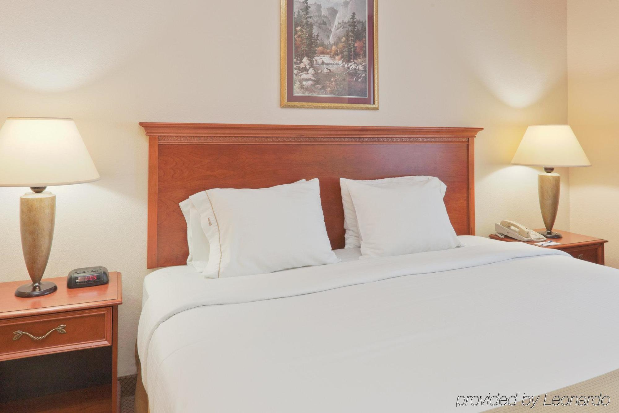 Baymont By Wyndham Portage Hotel Quarto foto